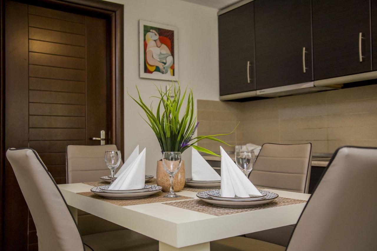 Kasta Bnb Ofrínion Exterior foto