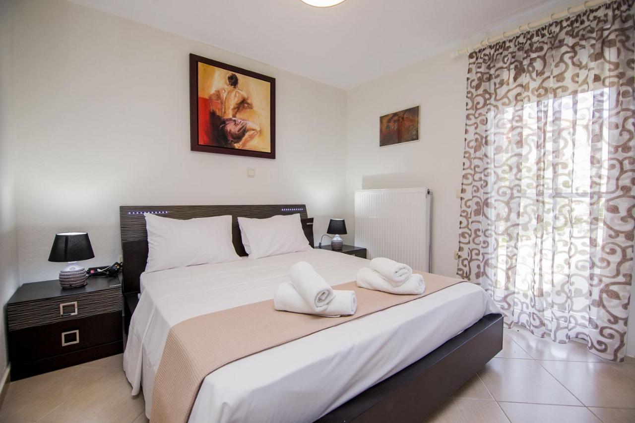 Kasta Bnb Ofrínion Exterior foto
