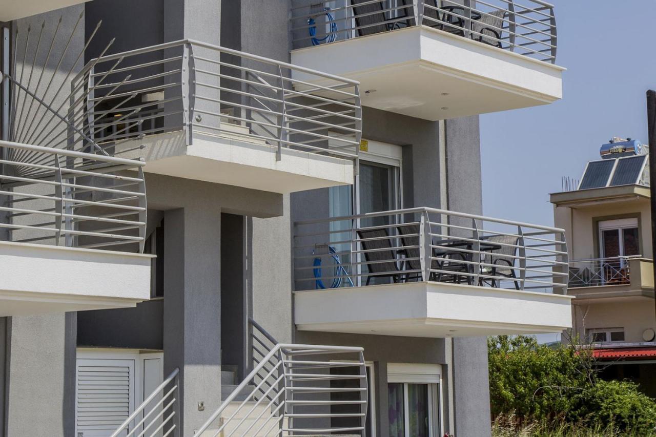 Kasta Bnb Ofrínion Exterior foto